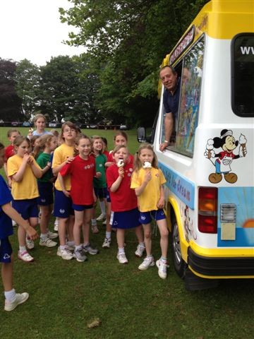 ice cream van hire in bristol - school children queuing